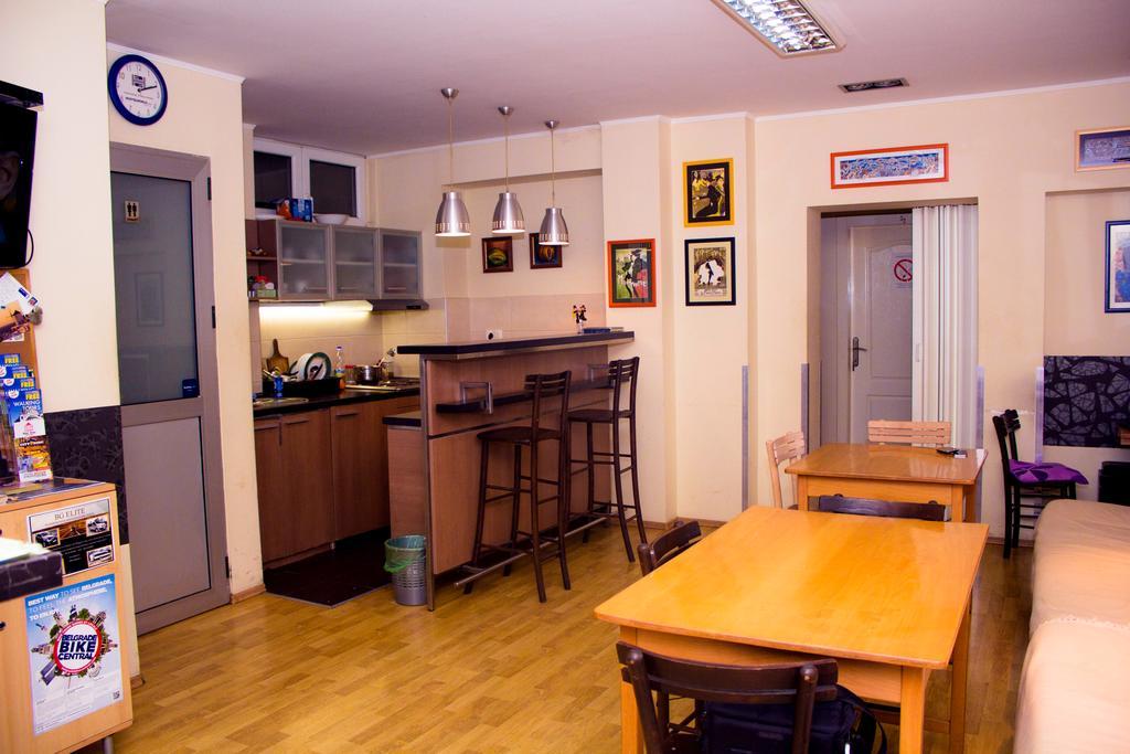 Hostel Jasmin Belgrado Buitenkant foto