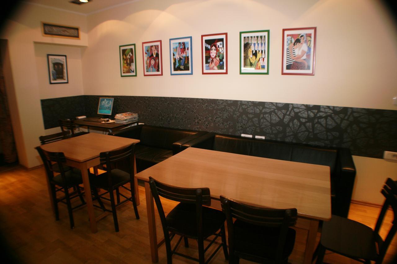 Hostel Jasmin Belgrado Buitenkant foto