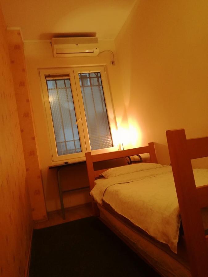 Hostel Jasmin Belgrado Buitenkant foto